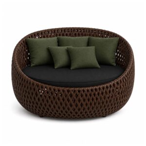 Chaise Nativa em fibra sintética com almofadas verdes da RC Casa & Jardim