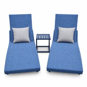 Duas espreguiçadeiras Horizonte Azul com mesa lateral