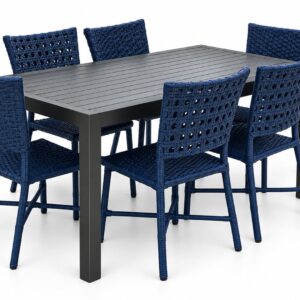 Mesa de Jantar Verona para área externa com estrutura resistente e acabamento elegante